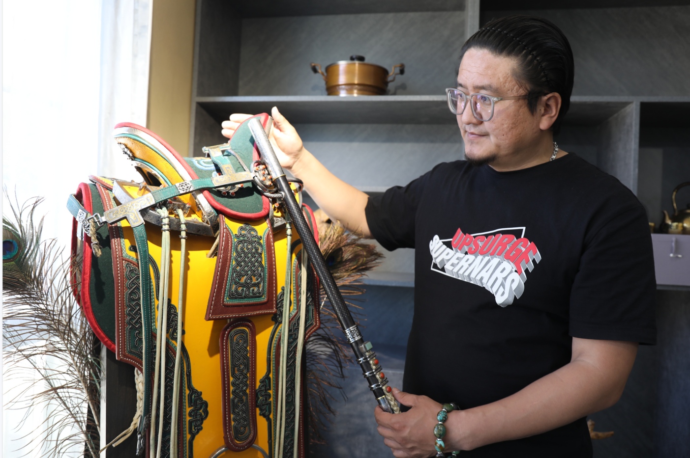 敖日格勒:弘扬民族传统文化 传承创新古老技艺