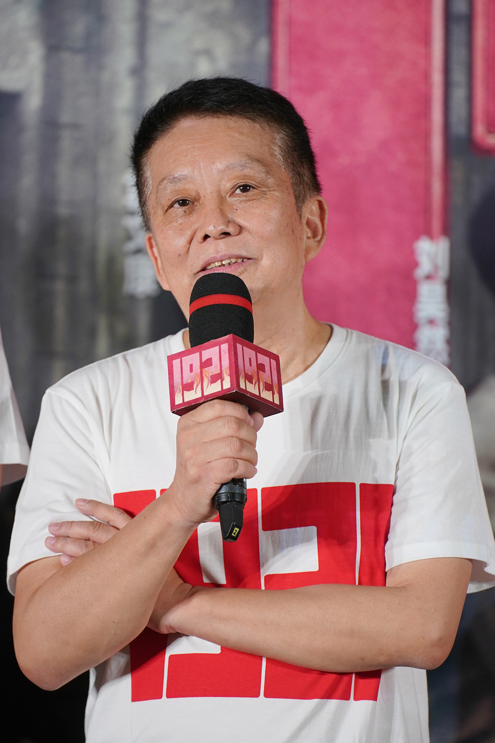 导演黄建新