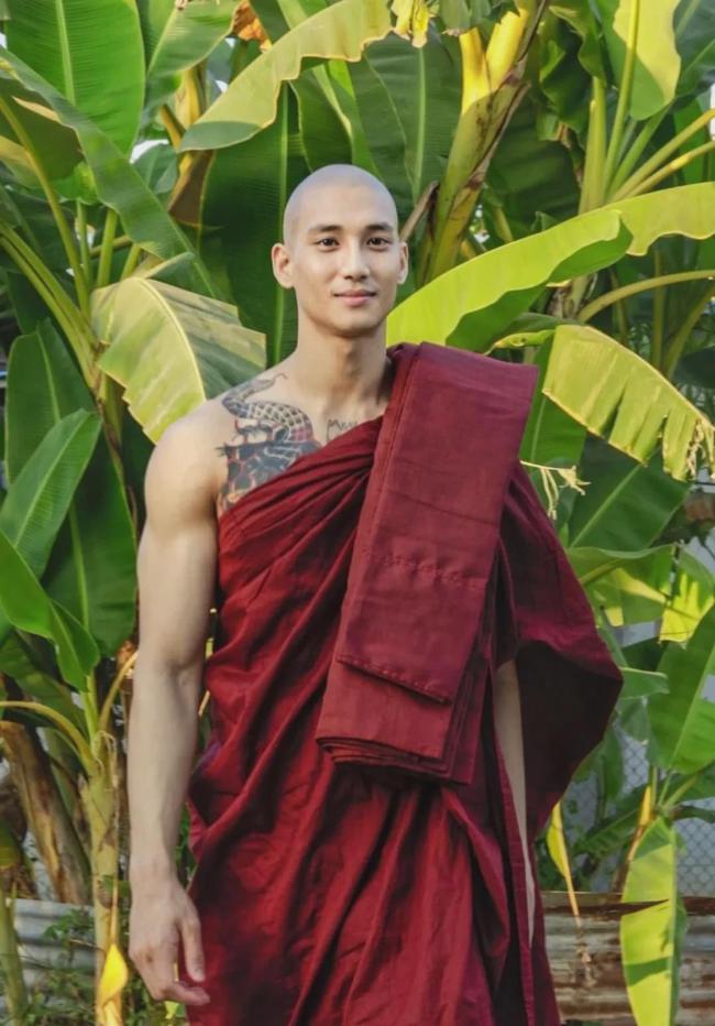 深邃的五官铁骨铮铮的美颜居然出家当和尚了