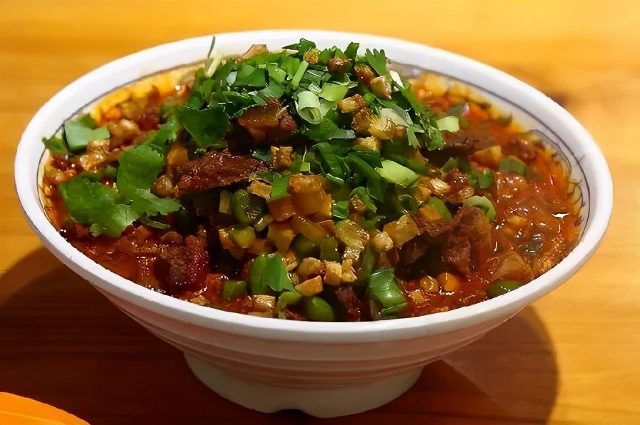 一碗面的祝福与传承中卫羊肉蒿子面