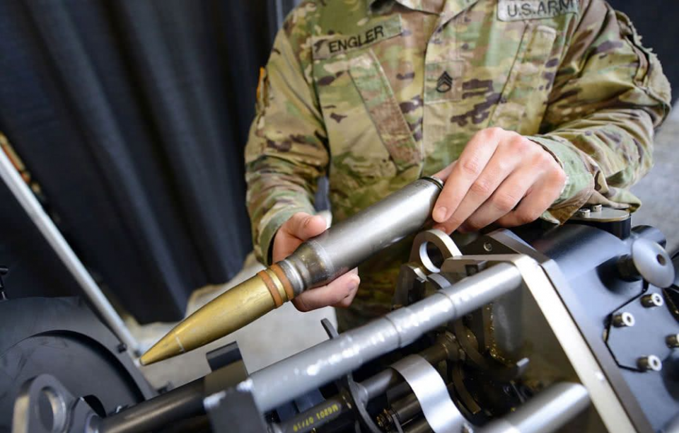 美国的30毫米机关炮炮弹,其实还有智能炮弹mk310