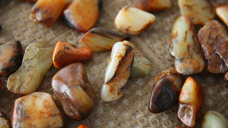 籽料里那些不开门的料子,你见过几个?