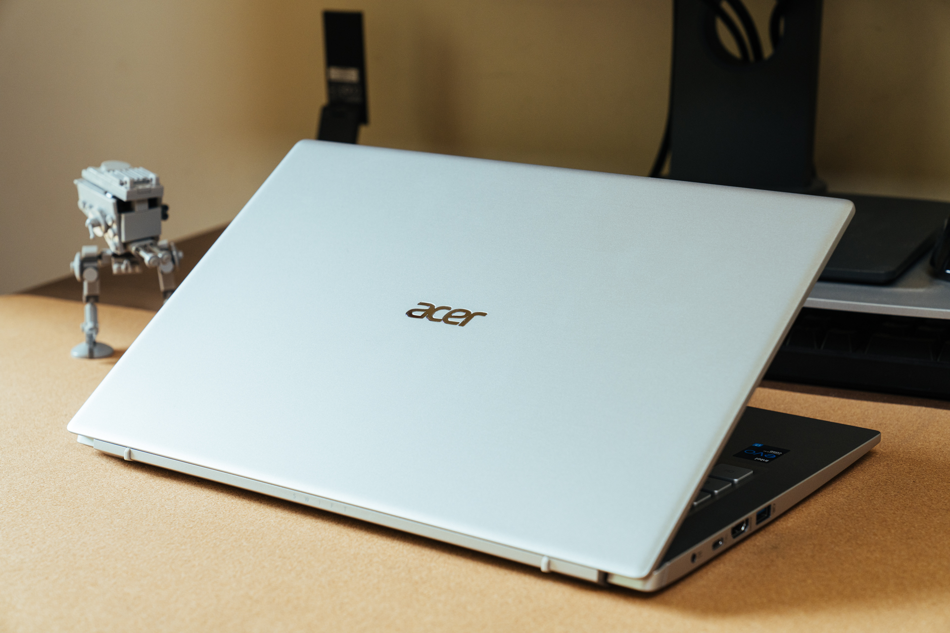 英特尔evo让轻薄与性能实现共存平衡宏碁acer非凡s3评测体验