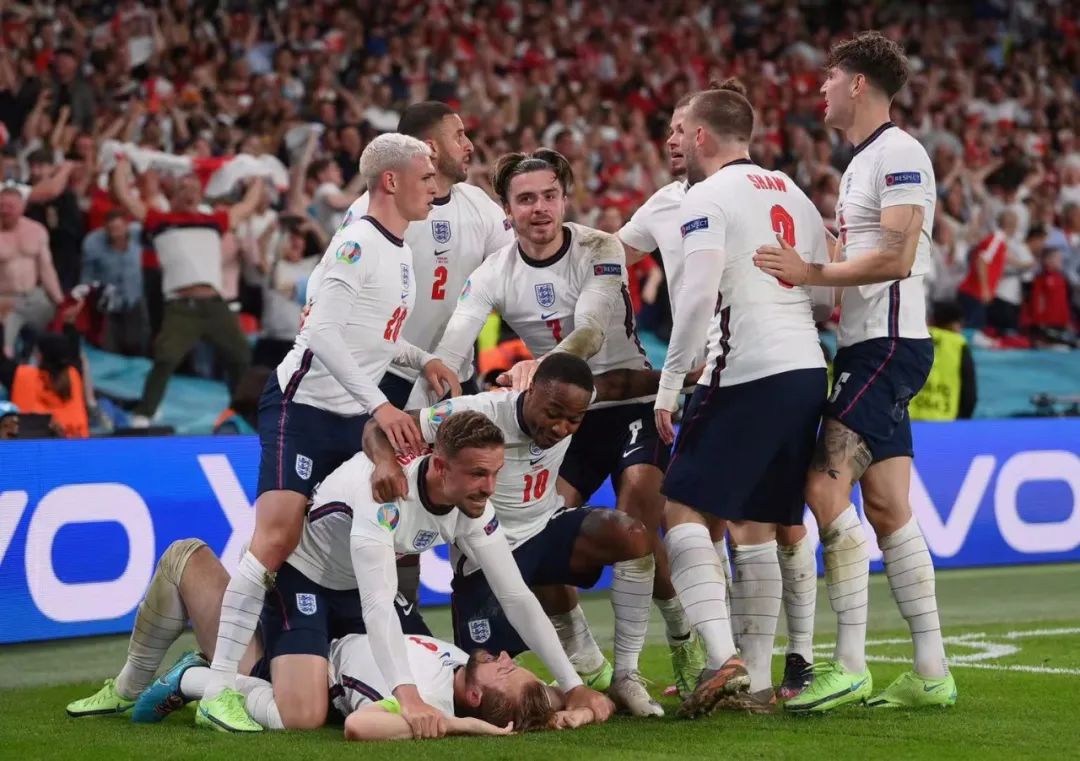 英格兰在欧洲杯上创造历史