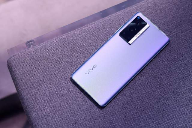 拿著vivo x70 pro,便有經常換新機了的感覺?