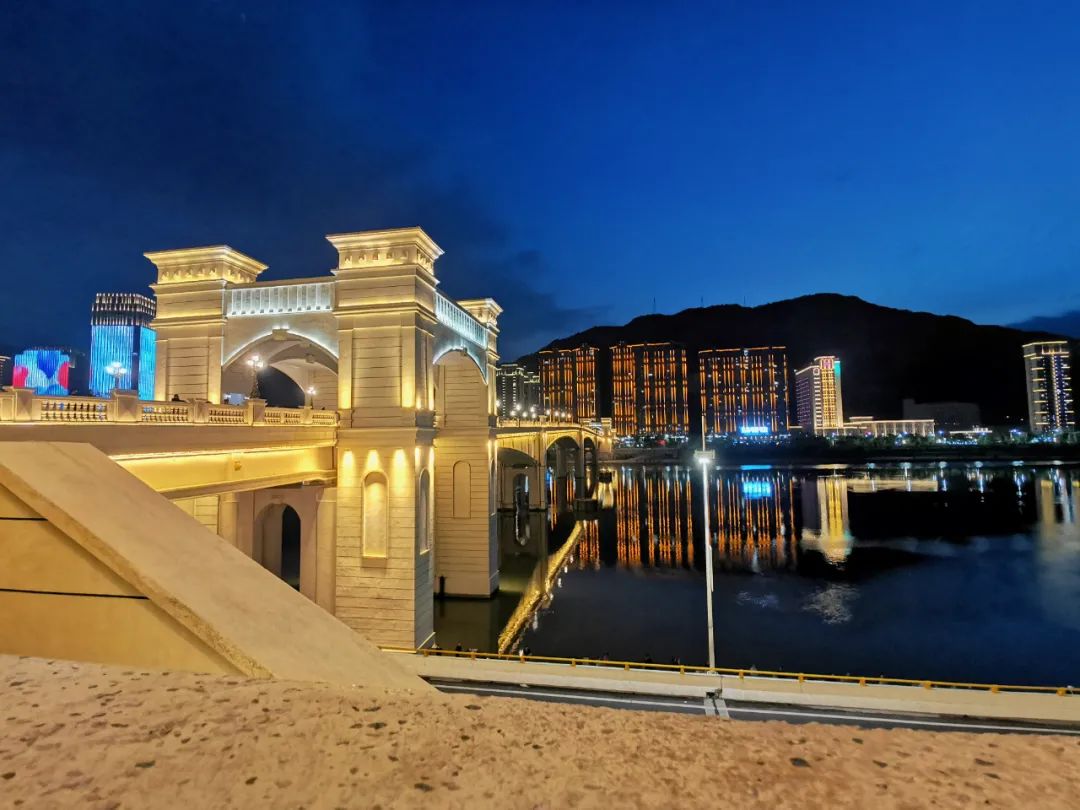 青田县城的网红桥./图虫创意