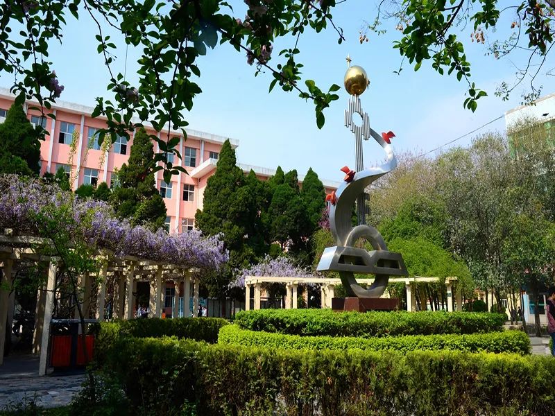 社会 正文▲山西永济中学.