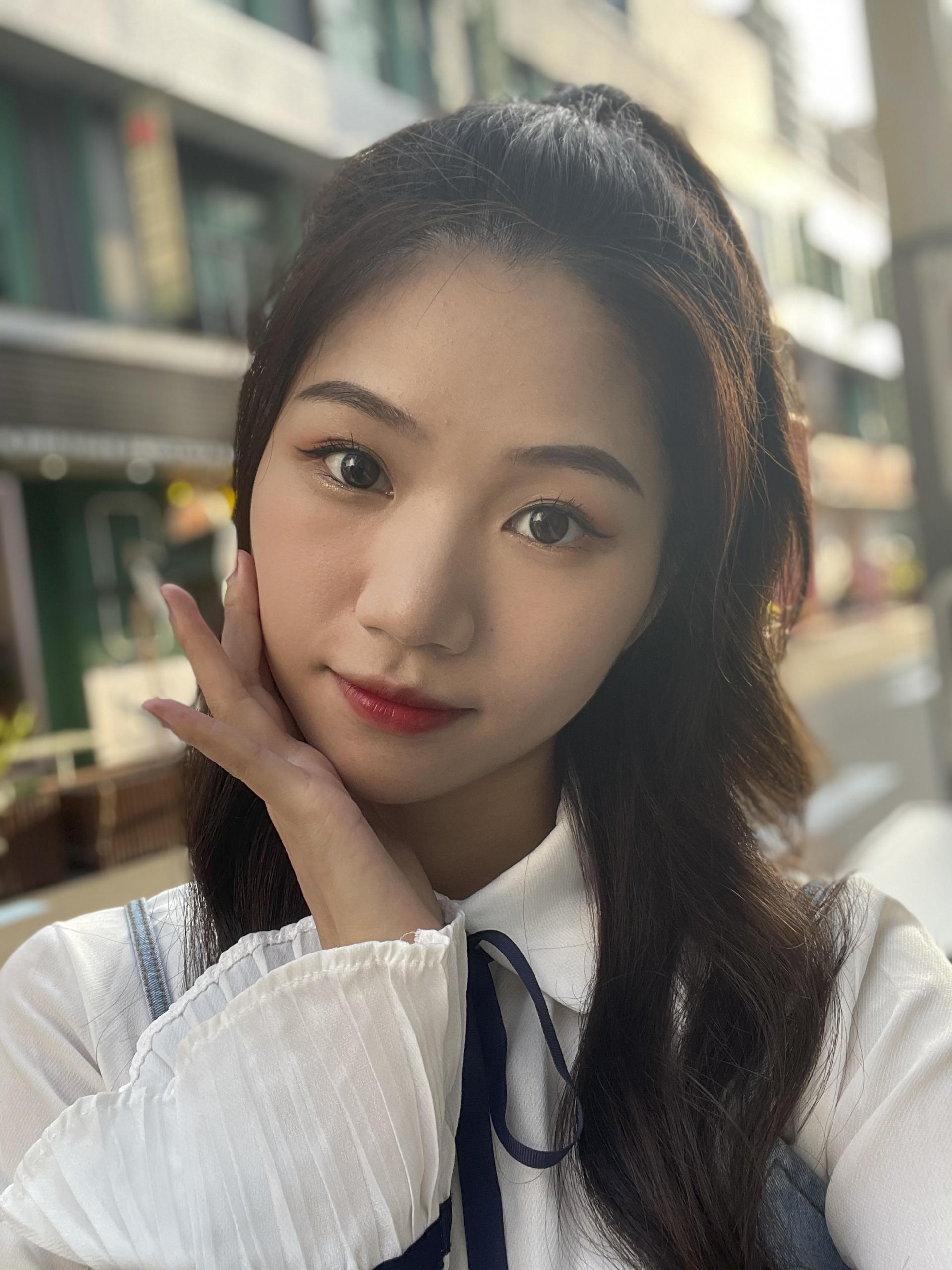 人像自拍大比拼!iphone 12对比vivo s10 pro孰强孰弱?