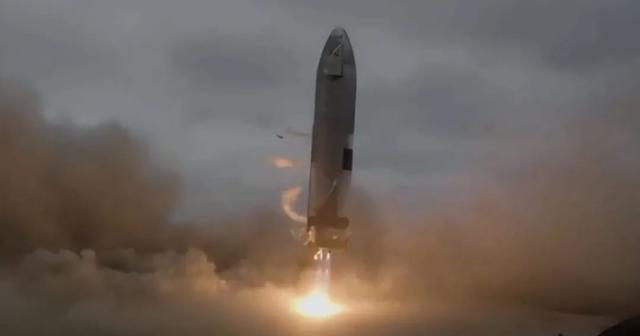 代号为SN15的星舰飞船测试机着陆成功