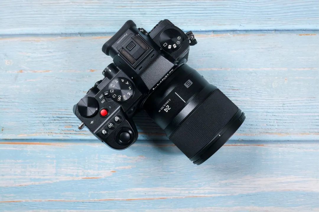松下l卡口首支大光圈广角定焦镜头lumix s 24mm f1.8评测