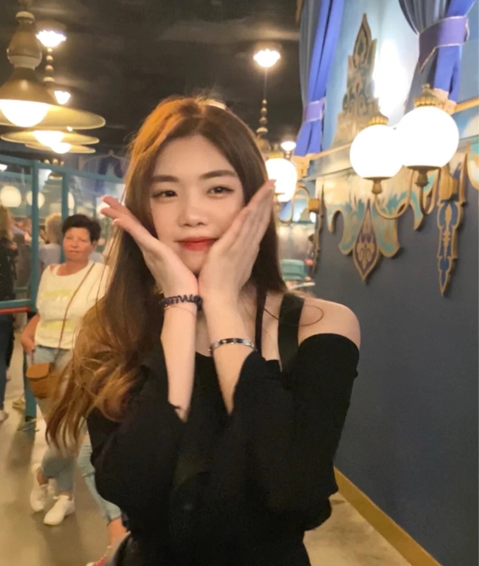 多图流:李嗣镕姐姐也是神仙颜值?被评像韩国女团成员