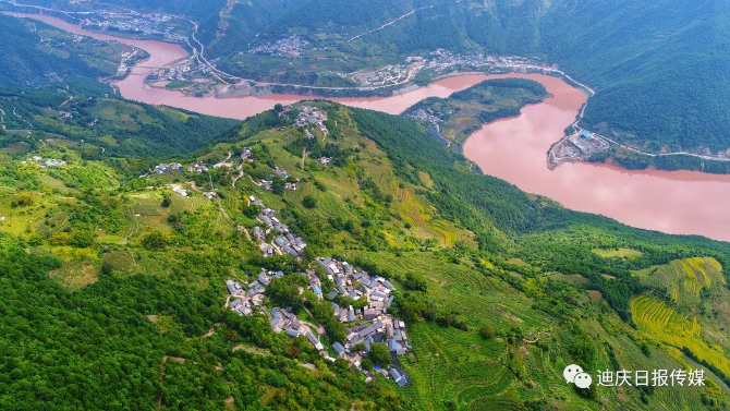 维西县中路乡沐浴着党的温暖阳光奔小康__凤凰网