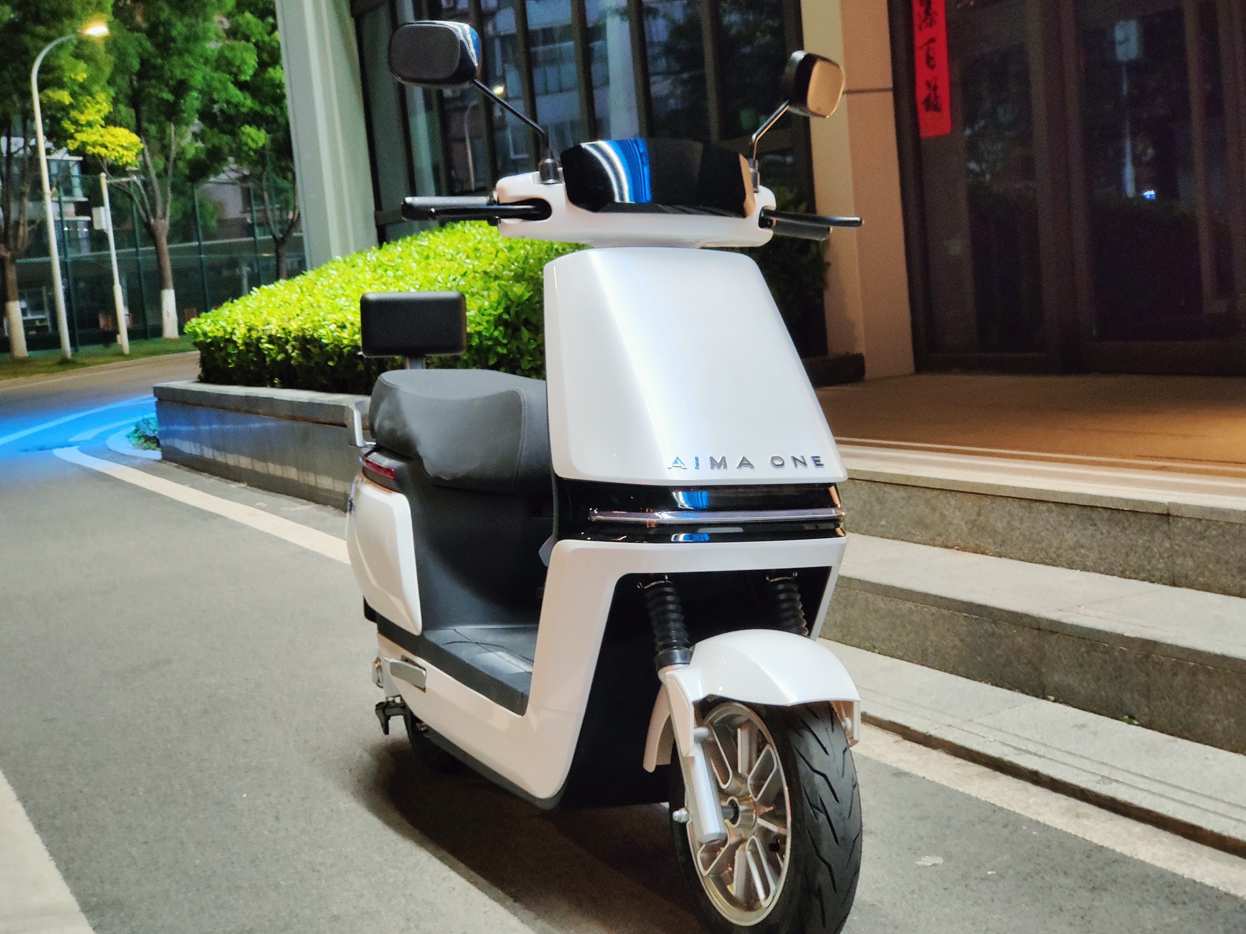 爱玛a500 深度测评:颜值与续航结合,会成为年轻人的新选择吗?