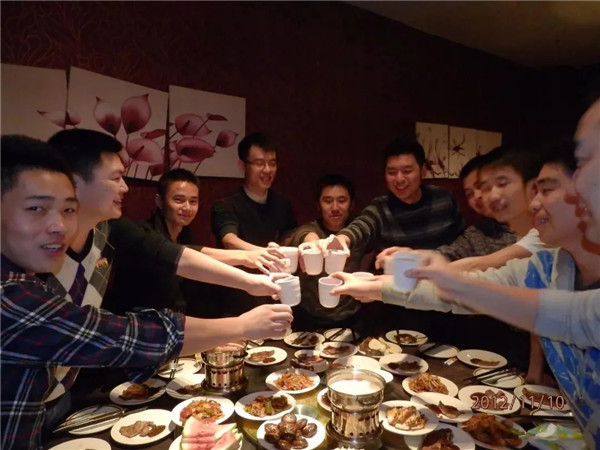 中国人一上桌就要喝酒,你知道为什么吗?__凤凰网