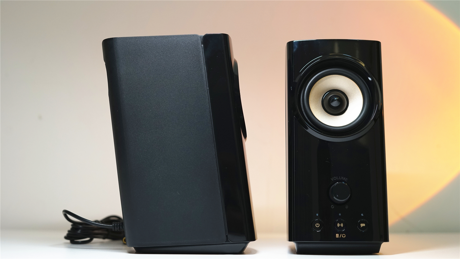 多种声学功能于一身——creative 创新 t60桌面音箱__凤凰网