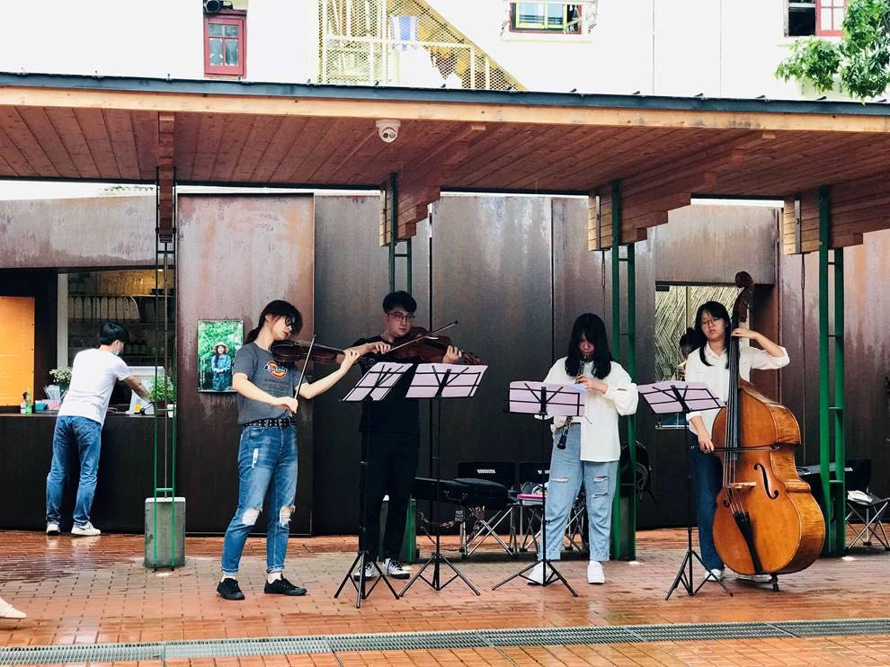 口袋咖啡去年7月和Bass Factory 举行音乐演奏快闪活动 口袋咖啡 图