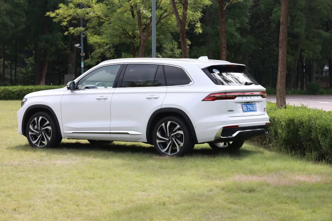 试驾星越l丨首月销量破万的背后,是肉眼可见的高价值