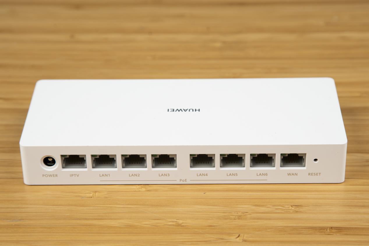 最省心的大户型组网利器 全屋信号黑洞救星华为路由h6评测