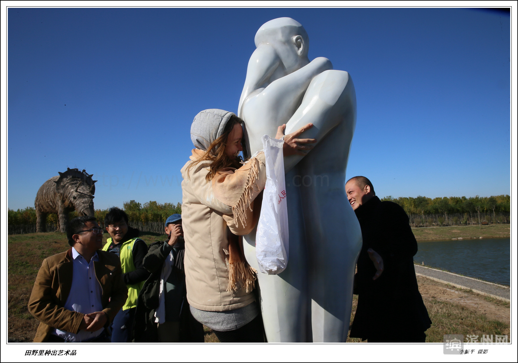 艺术乡村计划发起人雕塑家邱天老师打造的无棣装置艺术公园