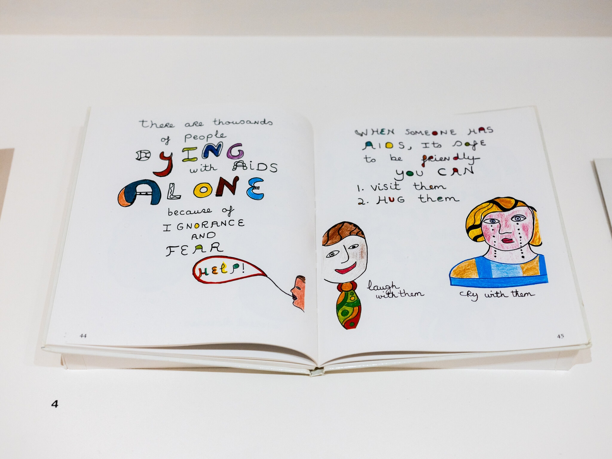 《艾滋病,你无法抓住它》中的插图