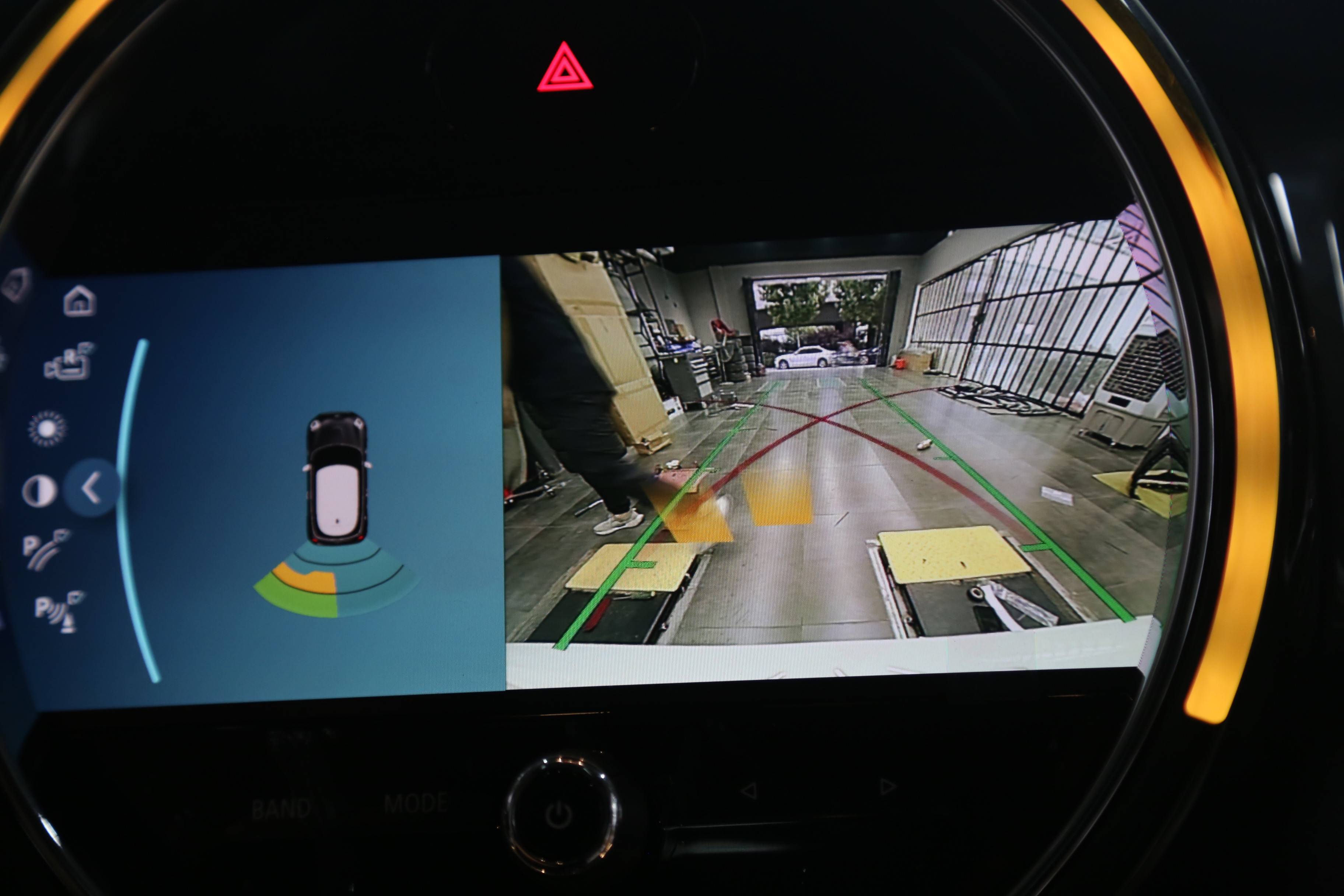 宝马mini升级倒车雷达倒车影像 液晶仪表 carplay主机
