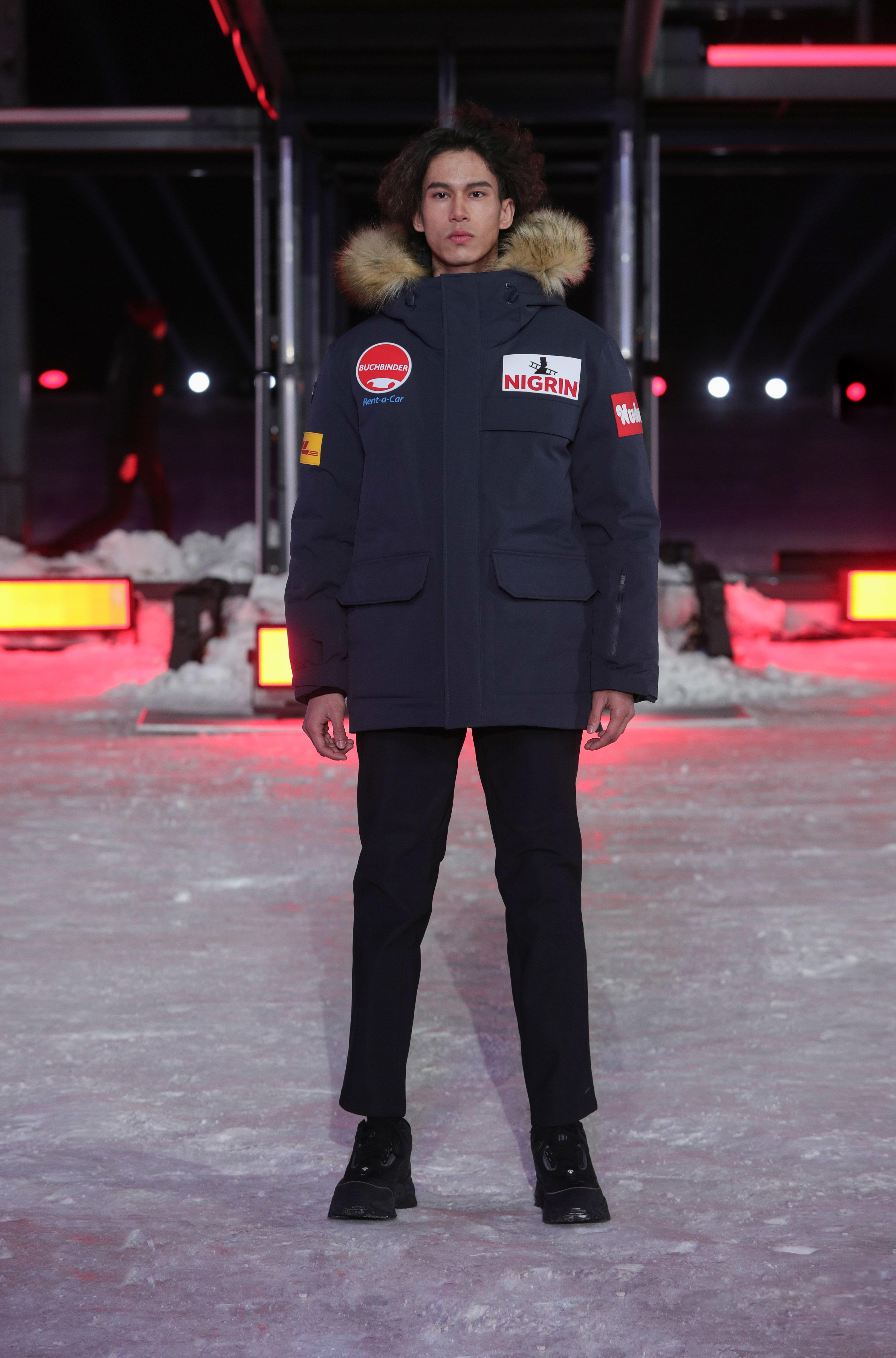 加拿大队滑雪服图片
