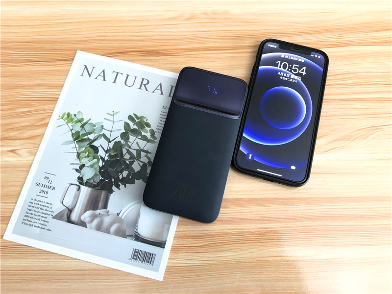 随身充电新方式-倍思magsafe无线磁吸充电宝__凤凰网