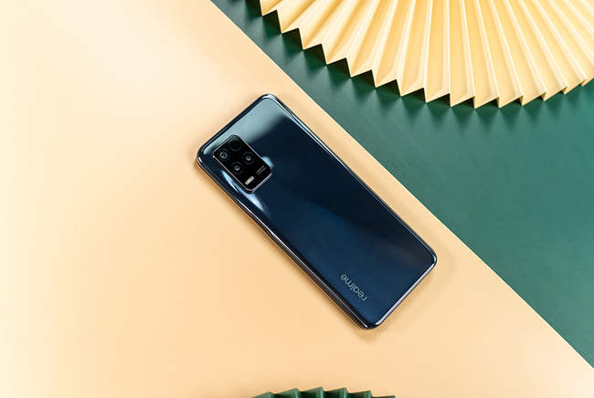 大电池大容量与不错的拍照 realme真我v13体验_凤凰网科技_凤凰网