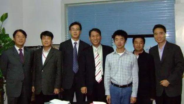 黄章的18年魅族史 有爱有恨有起有落 国产机皇倒在了哪？（上）__凤凰网