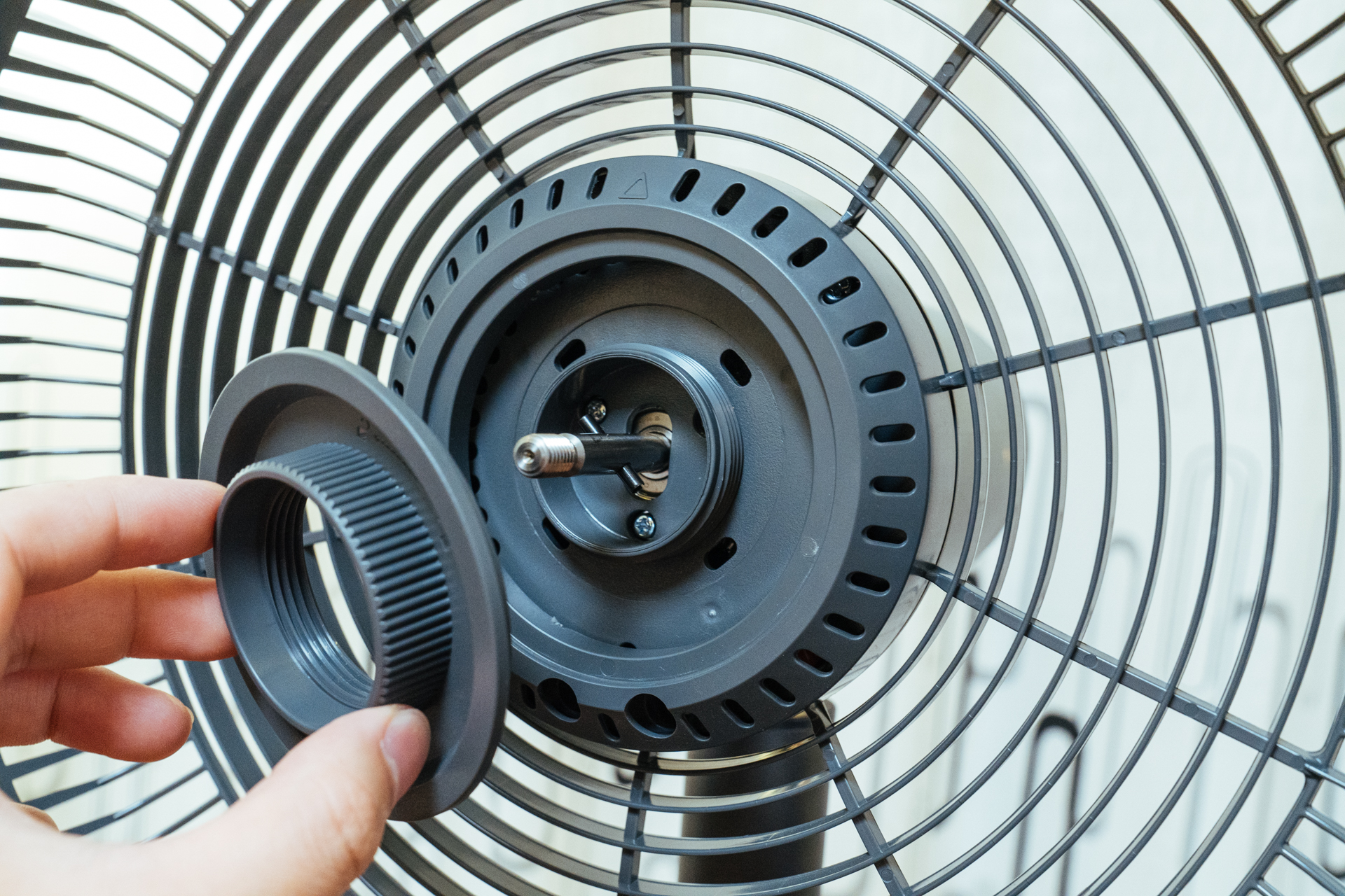 酷热夏季绝不能少的消暑家电好物:智米直流变频电风扇3 黑金版