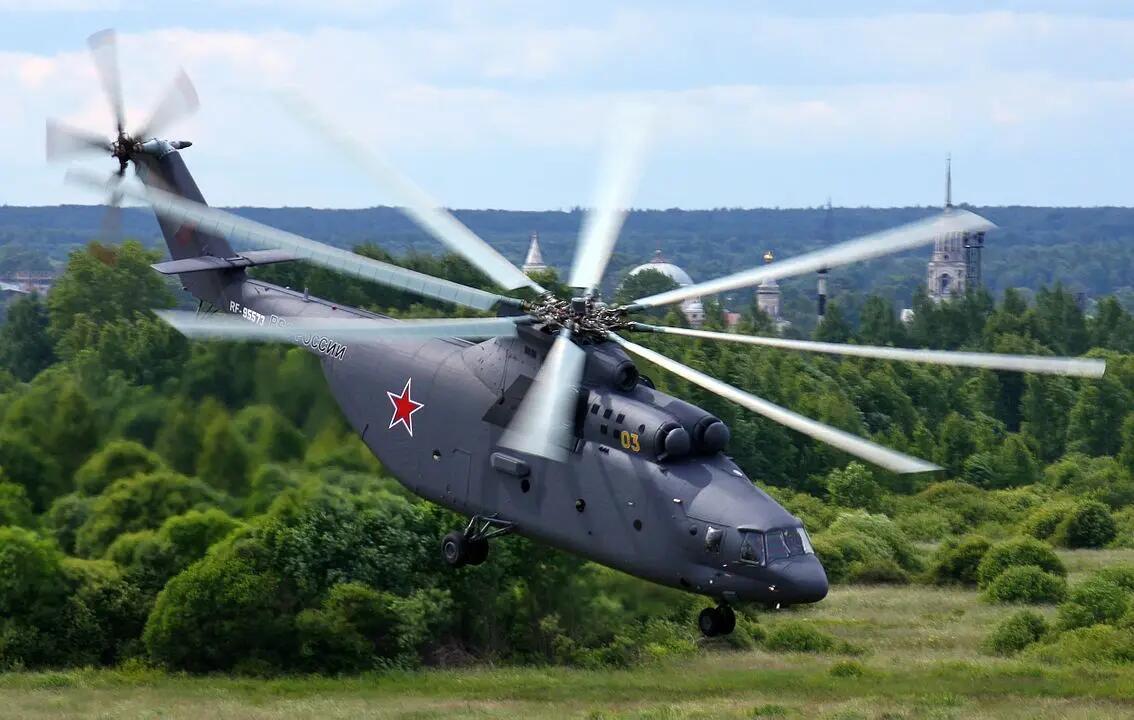 俄罗斯制造的米-26重型运输直升机