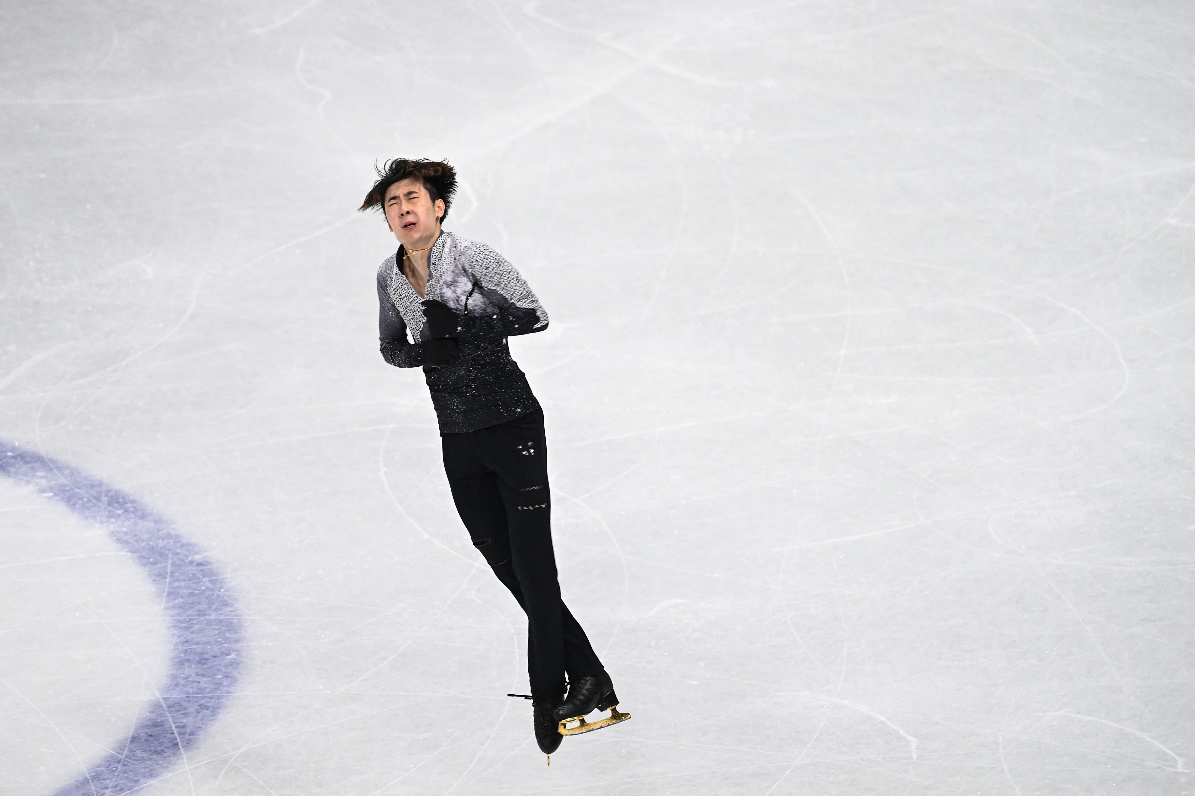 走近冬奥陈巍5个四周跳夺花滑世锦赛三连冠羽生结弦获铜牌