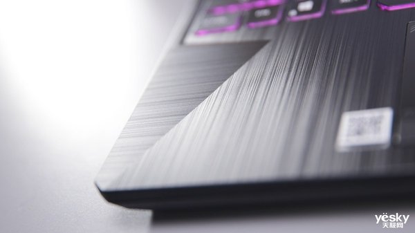 华硕天选2游戏本评测:NVIDIA GeForce RTX 3070+AMD锐龙7 5800H加持的