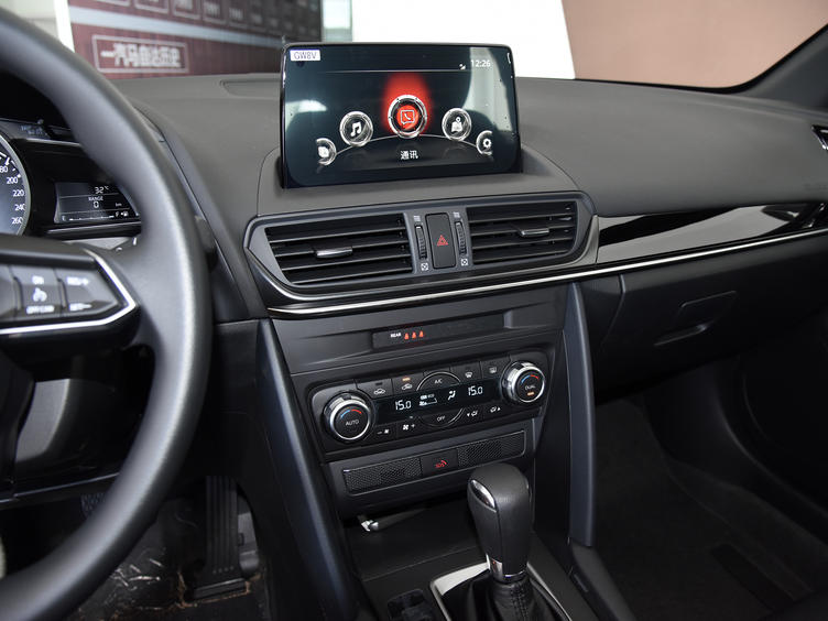 操控实用与情怀一个都不少的轿跑suv马自达cx4全系导购