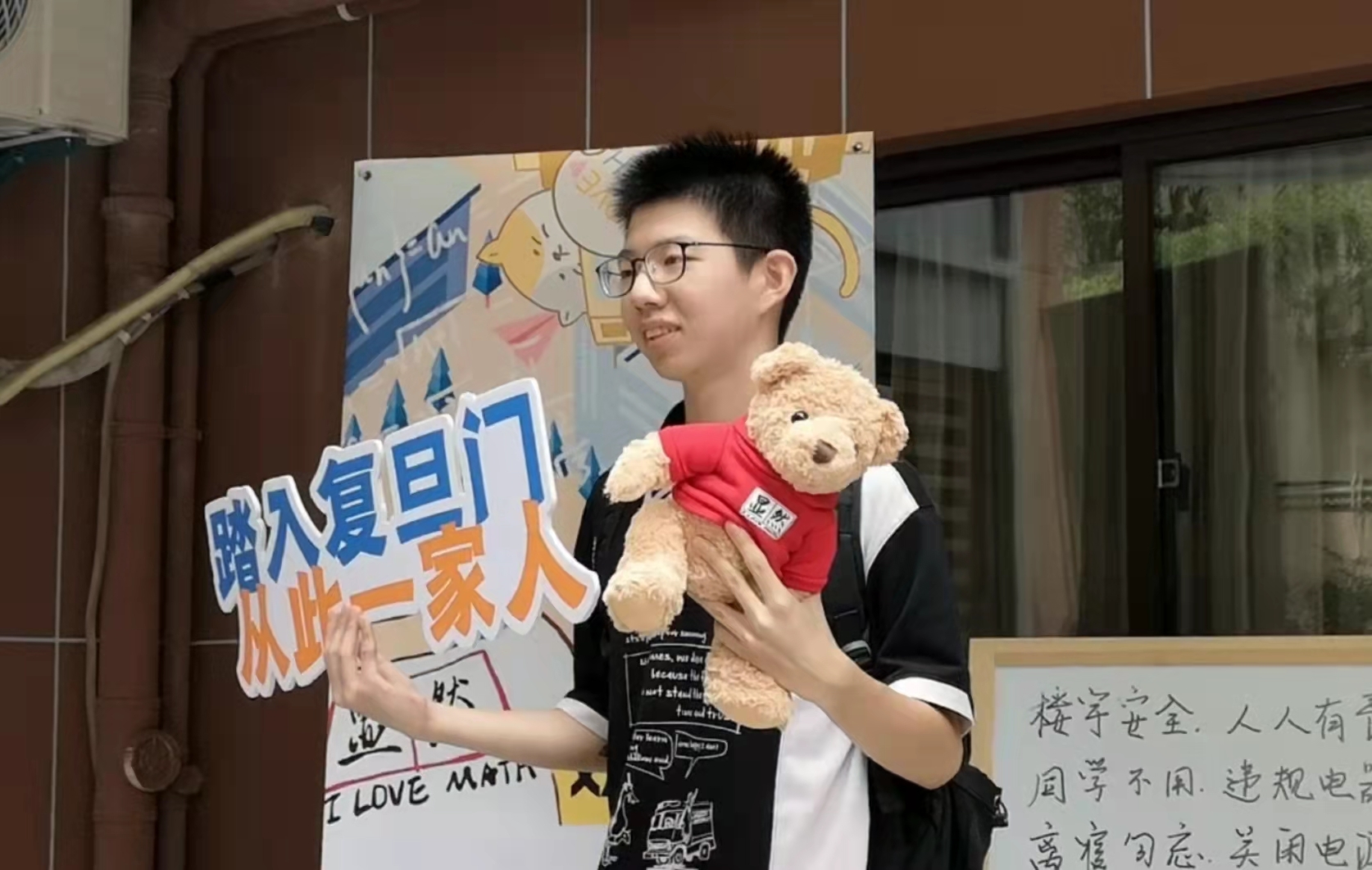 复旦数院本科新生报到。本文均为澎湃新闻记者 张慧 图