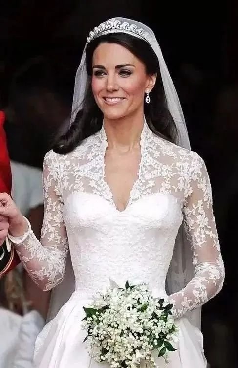 奥黛丽·赫本,杰奎琳·肯尼迪等在婚礼上都选择了铃兰作为婚礼手捧花