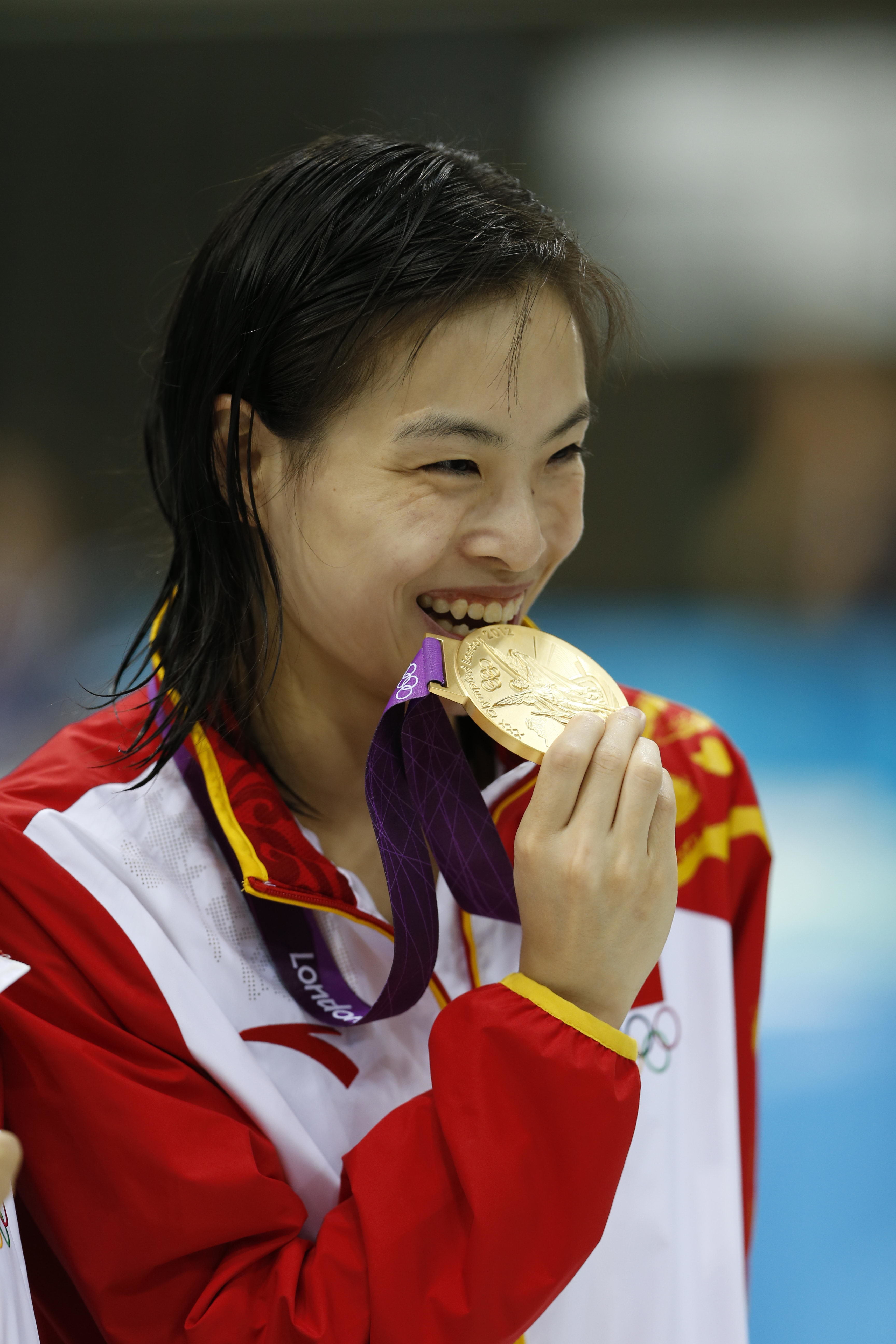 吴敏霞奥运五金在手。