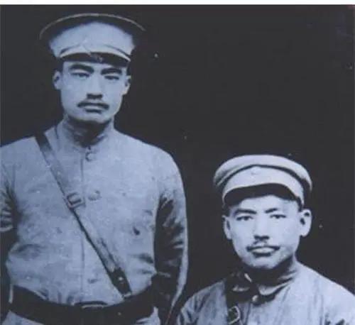 左马步芳，右马步青