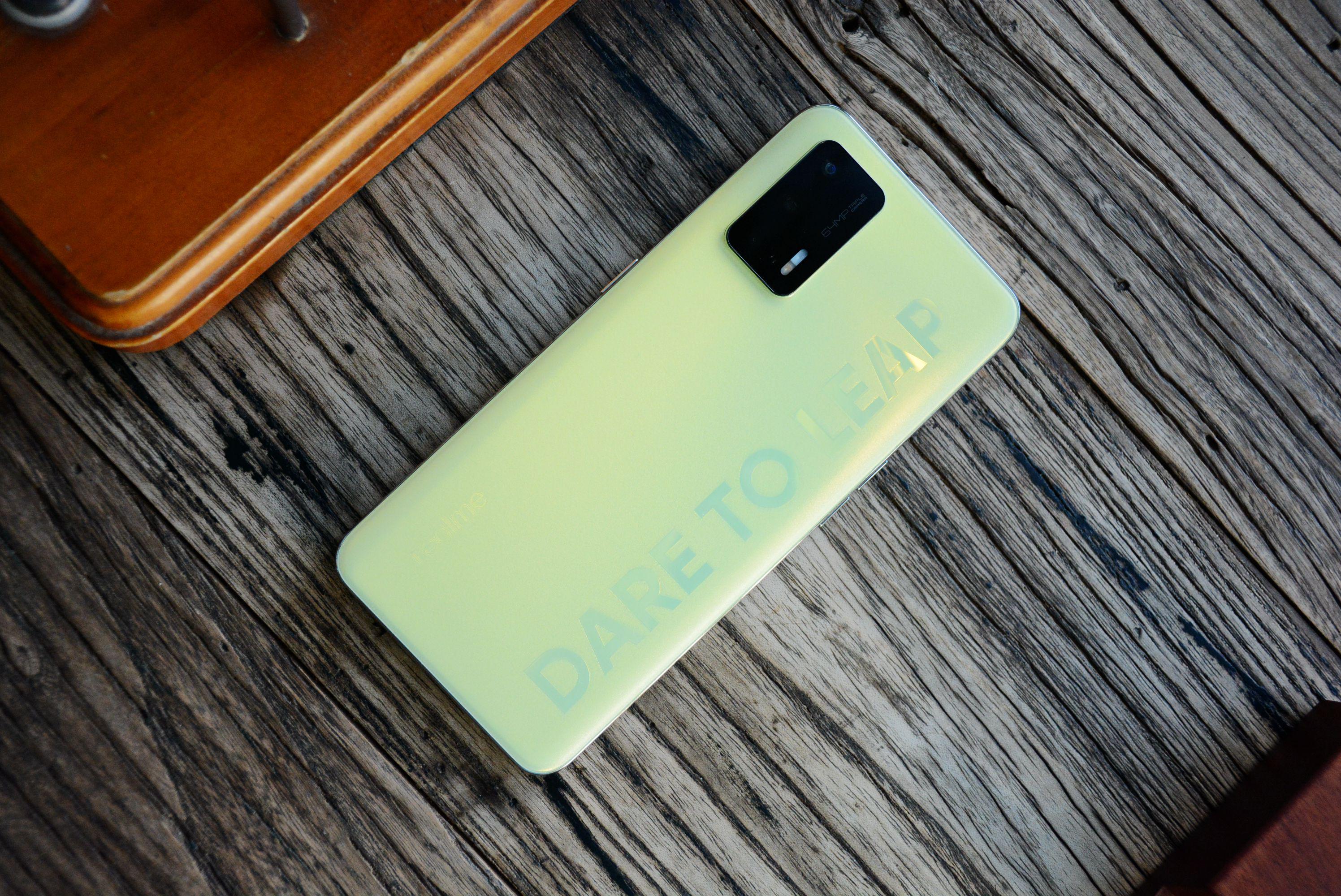 这真的是千元机?三星120hz屏幕 天玑1100,真我q3 pro配置超强