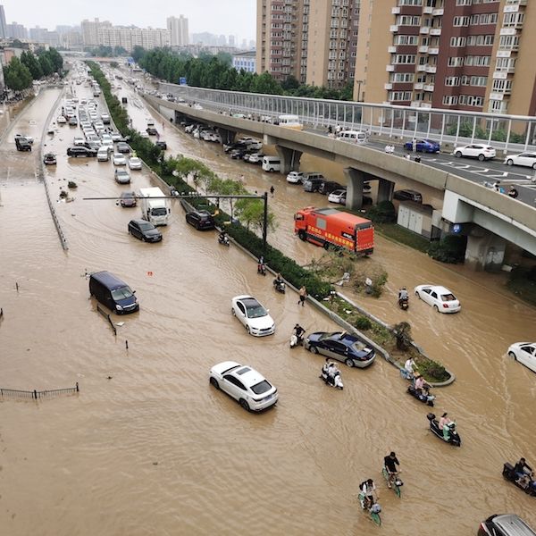 郑州暴雨照片图片