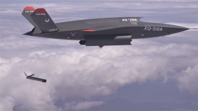 XQ-58A“女武神”投放ALTIUS-600小型化无人机测试画面