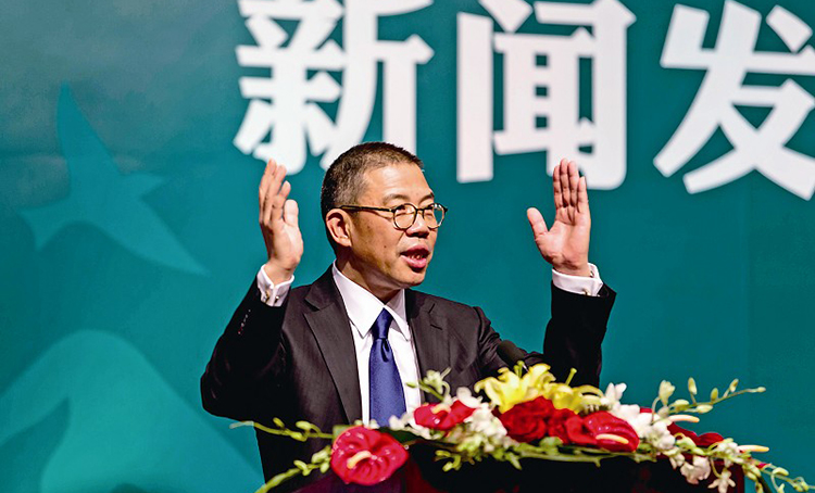 "农夫山泉有点甜"背后:亚洲首富钟睒睒的文商传奇