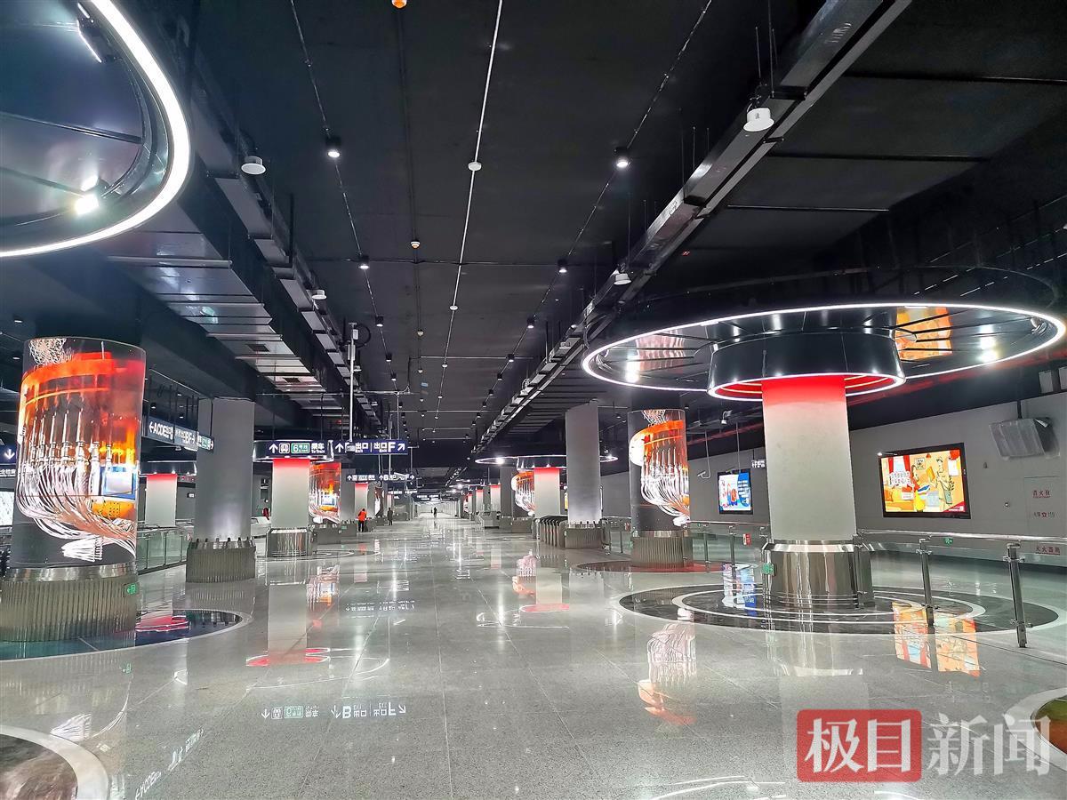 中国国家博物馆专列亮相北京地铁一号线