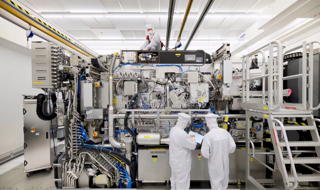 看看最先进的荷兰euv光刻机__凤凰网