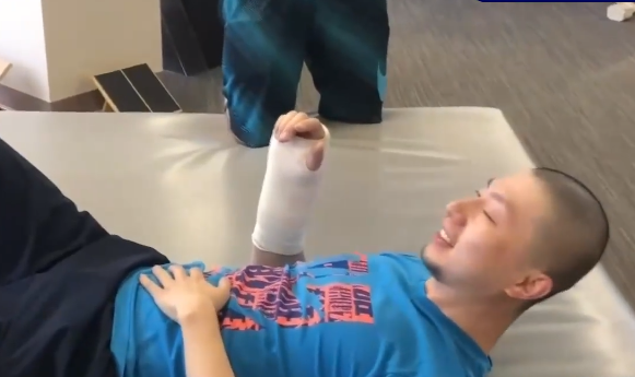 马龙回忆两年前冒险做手术 朱婷保守治疗成最大败笔_凤凰网体育_凤凰