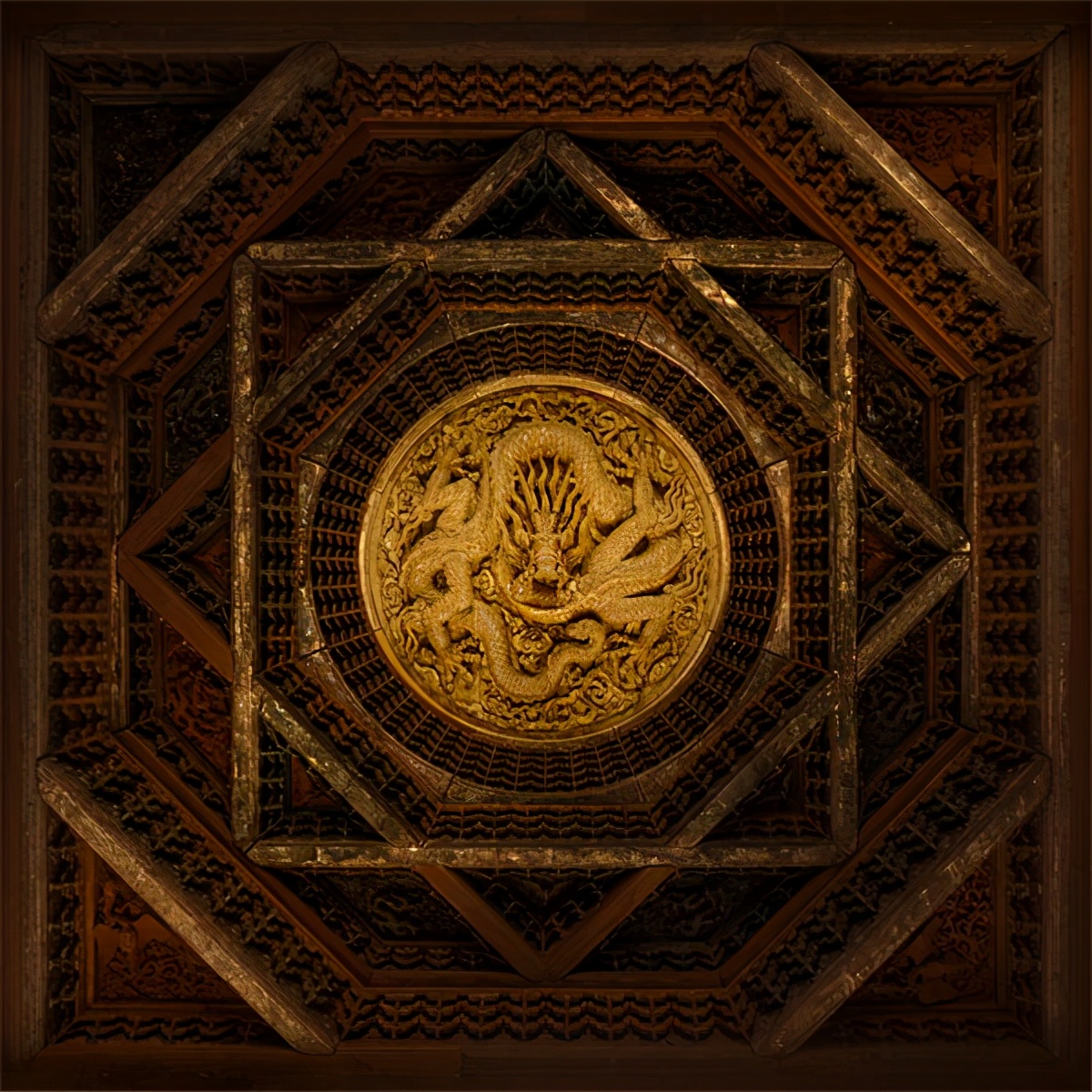 古代藻井鉴赏:八仙宝莲吊顶__凤凰网