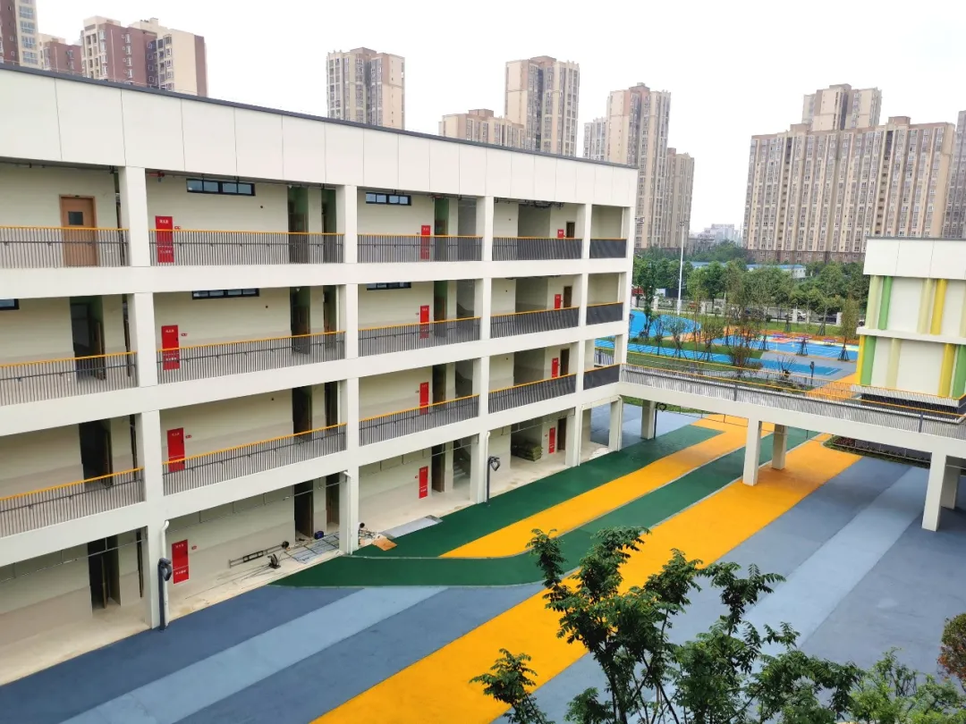 能否好好地学习,那么明湖小学作为一所全新的学校呢,理所当然有更多的