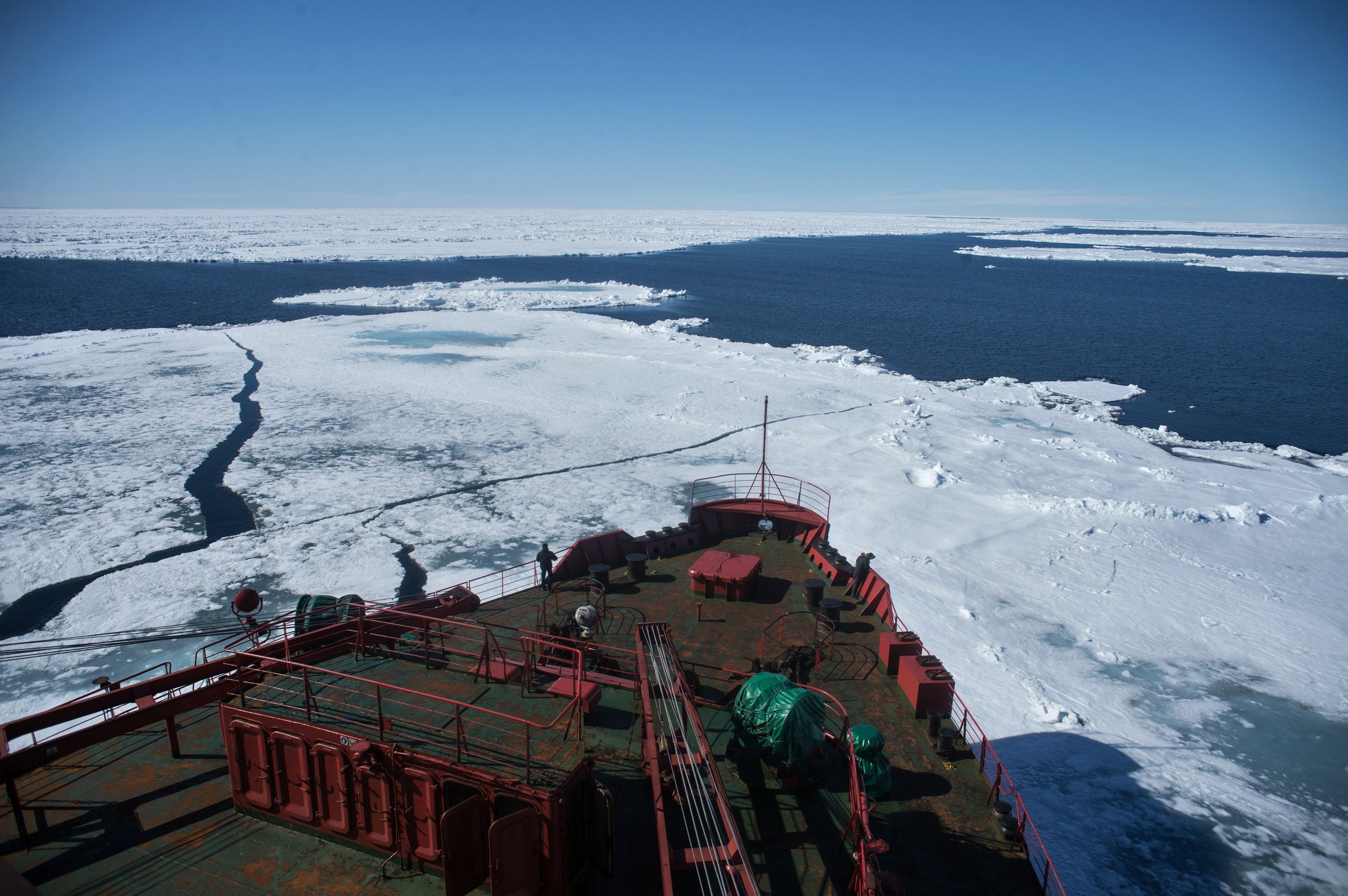 50艘军舰120架飞机俄北极军演直击美国要害