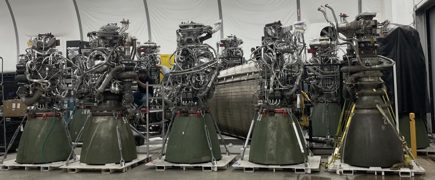 马斯克宣布将提高猛禽火箭发动机的生产率,年产 800 台以上