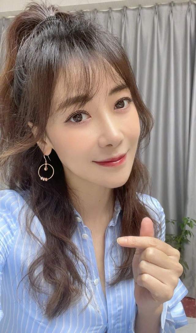 "冻龄女神"陈紫函:嫁小9岁老公,结婚5年至今无子